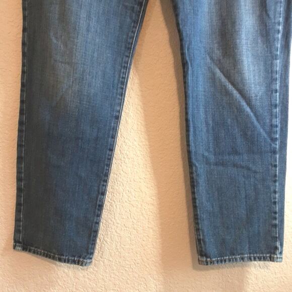 Lucky Brand Mid-Rise Authentic Straight Leg Medium Wash Cotton Denim Jeans 12/31 - Picture 5 of 16